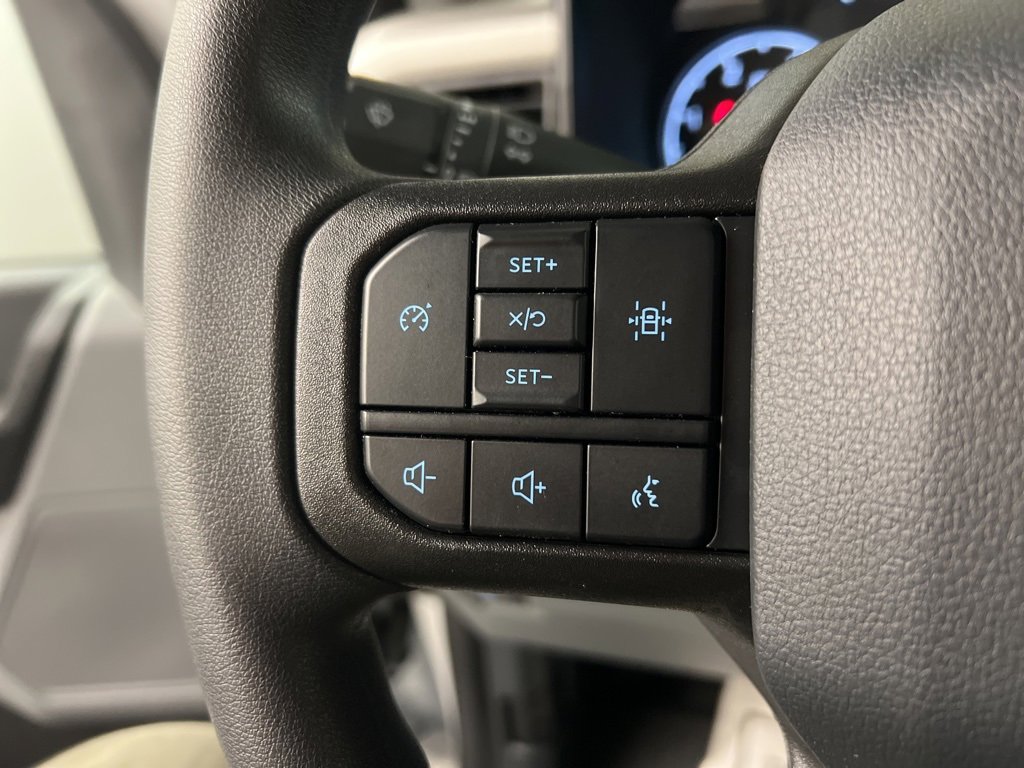 New 2025 Ford F550 4x4 Regular Cab Super Duty image 17