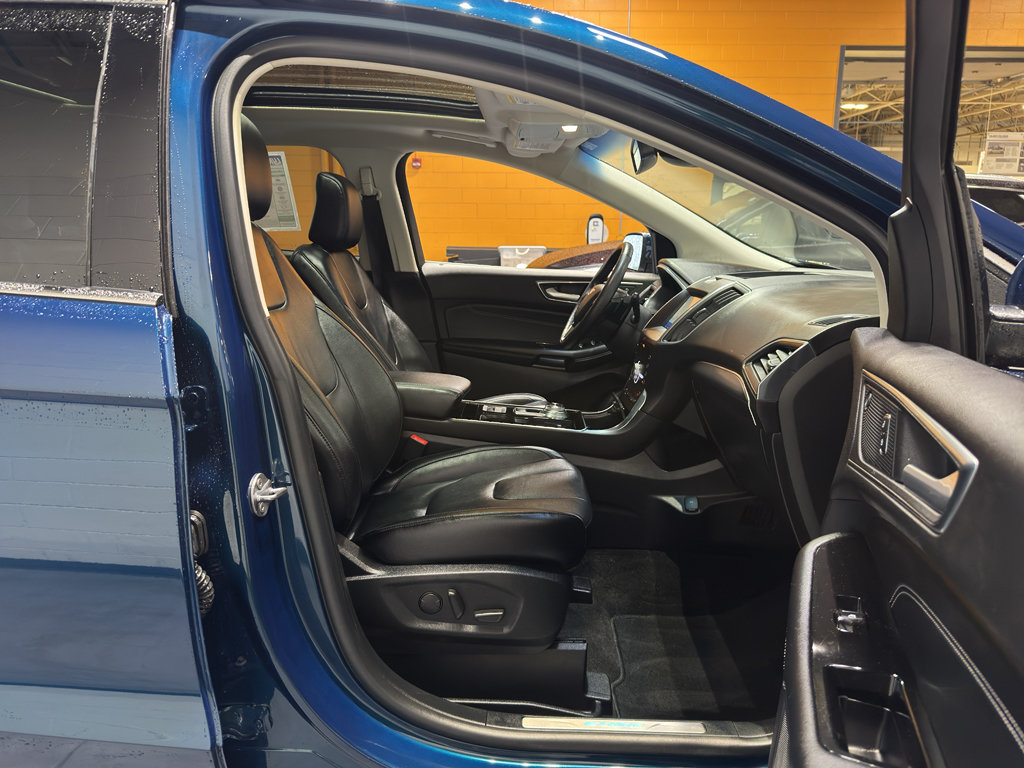 Used 2020 Ford Edge Titanium w/ Canadian Touring Package AWD/4WD image 18