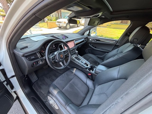 Used 2019 Porsche Macan AWD/4WD image 32