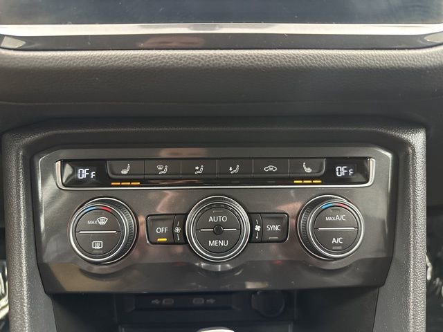 Used 2021 Volkswagen Tiguan SE image 18