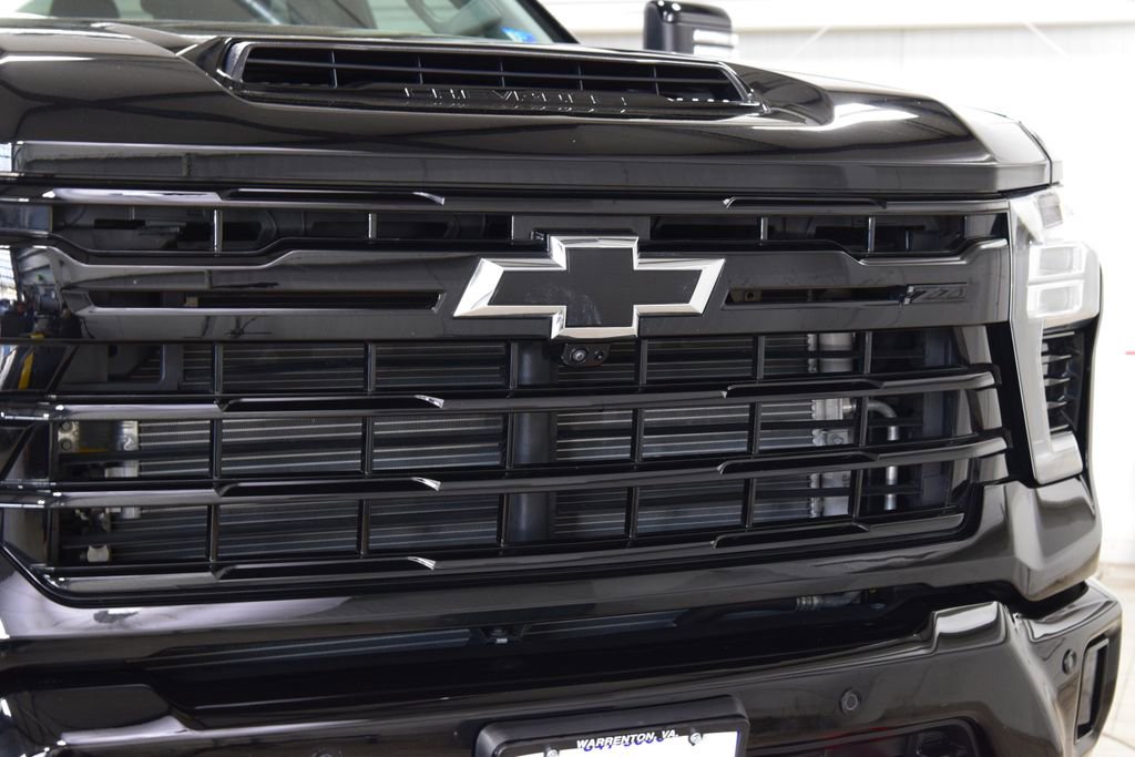 Used 2025 Chevrolet Silverado 2500 LTZ w/ Trail Boss Package AWD/4WD image 11