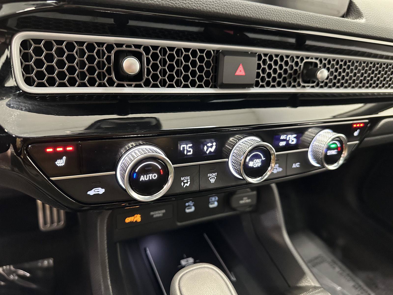 Certified 2025 Honda Civic Sport Touring image 25