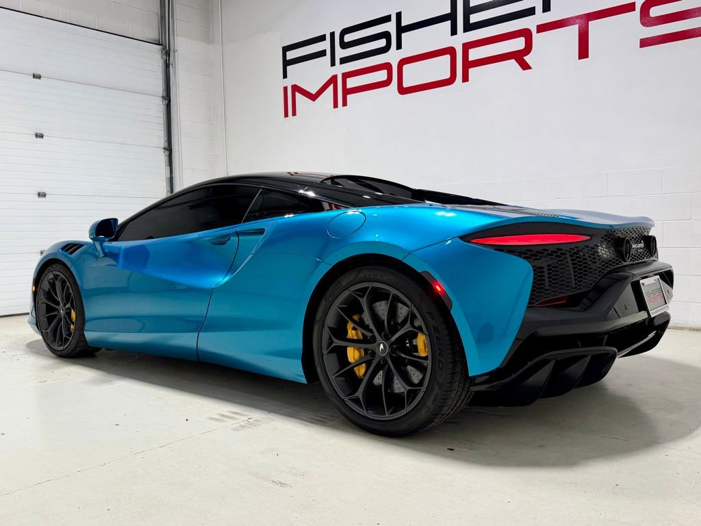 Used 2023 McLaren Artura image 22