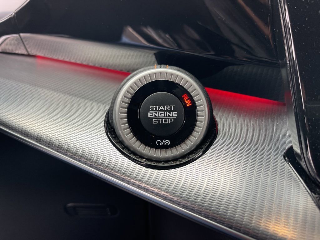 Used 2023 Jeep Grand Wagoneer Series III image 14