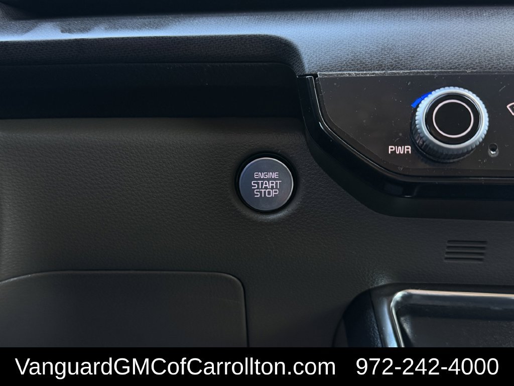 Used 2025 Kia Carnival EX FWD image 23