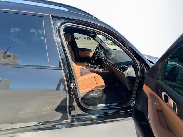Used 2023 BMW X7 xDrive40i w/ M Sport Package image 30