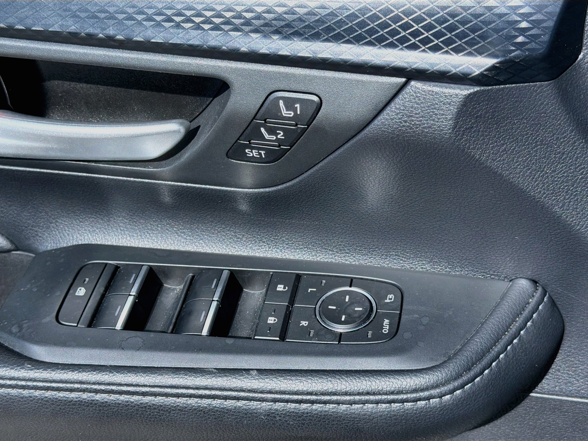 Used 2024 Toyota Grand Highlander AWD Hybrid image 24