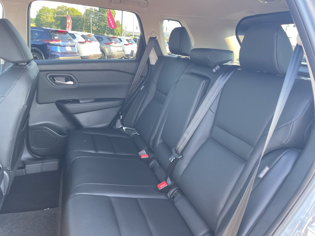 New 2026 Nissan Rogue Dark Armor AWD/4WD image 14