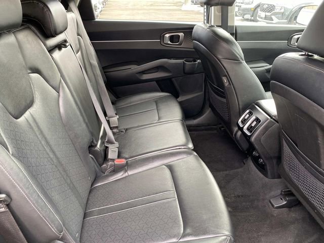 Used 2022 Kia Sorento S image 18