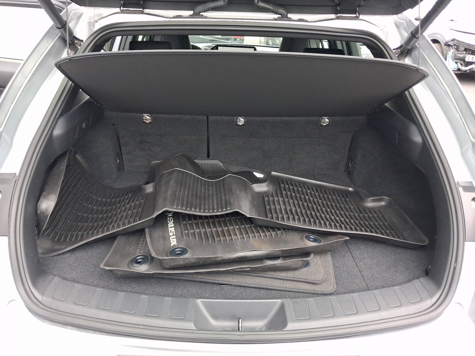 Used 2023 Lexus UX 250h F Sport AWD/4WD image 25