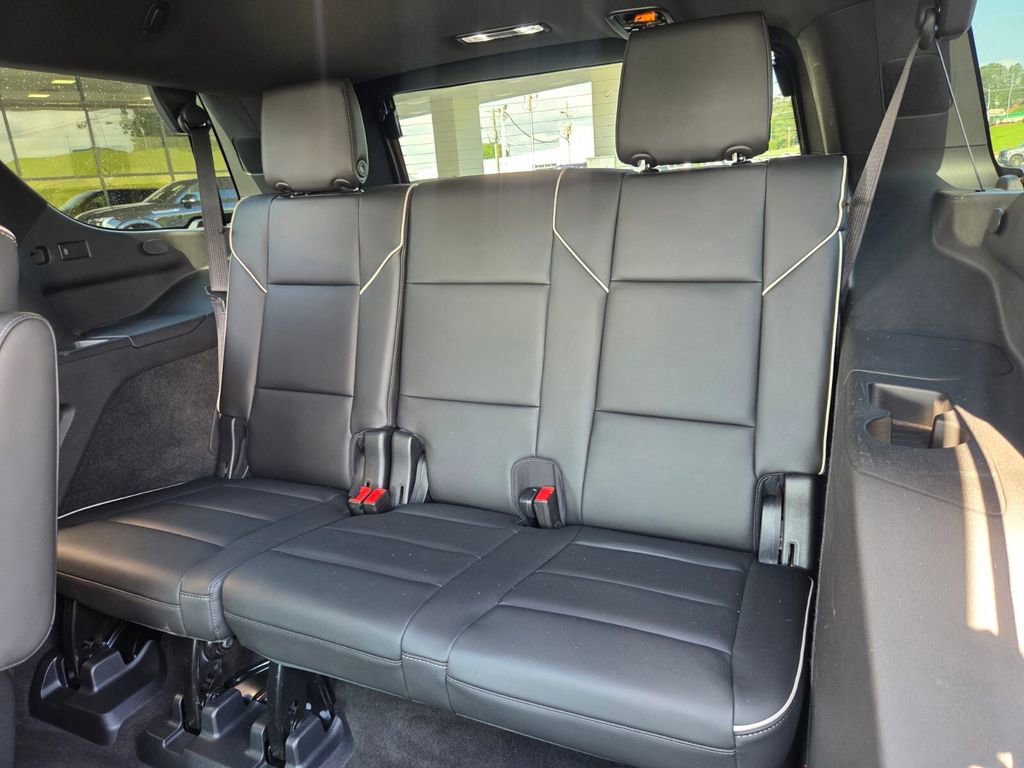 Used 2022 Cadillac Escalade Premium Luxury RWD image 13