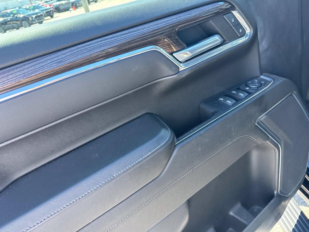 Used 2022 Chevrolet Silverado 1500 LT w/ All Star Edition Plus RWD image 13