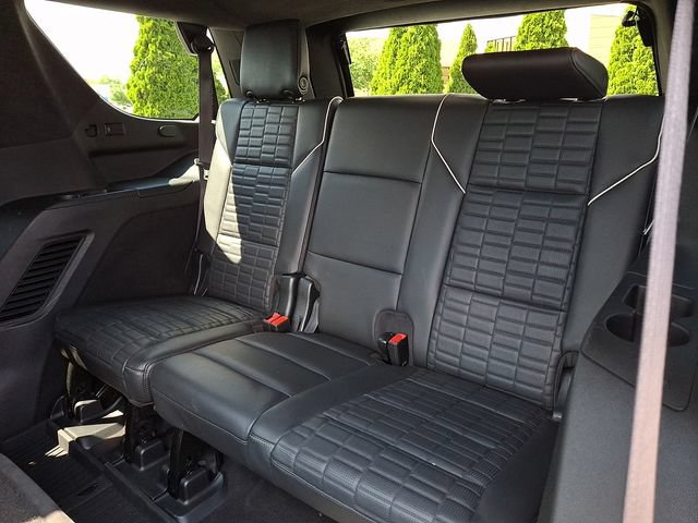 Certified 2023 Cadillac Escalade Sport Platinum w/ LPO, Floor Liner Package AWD/4WD image 11