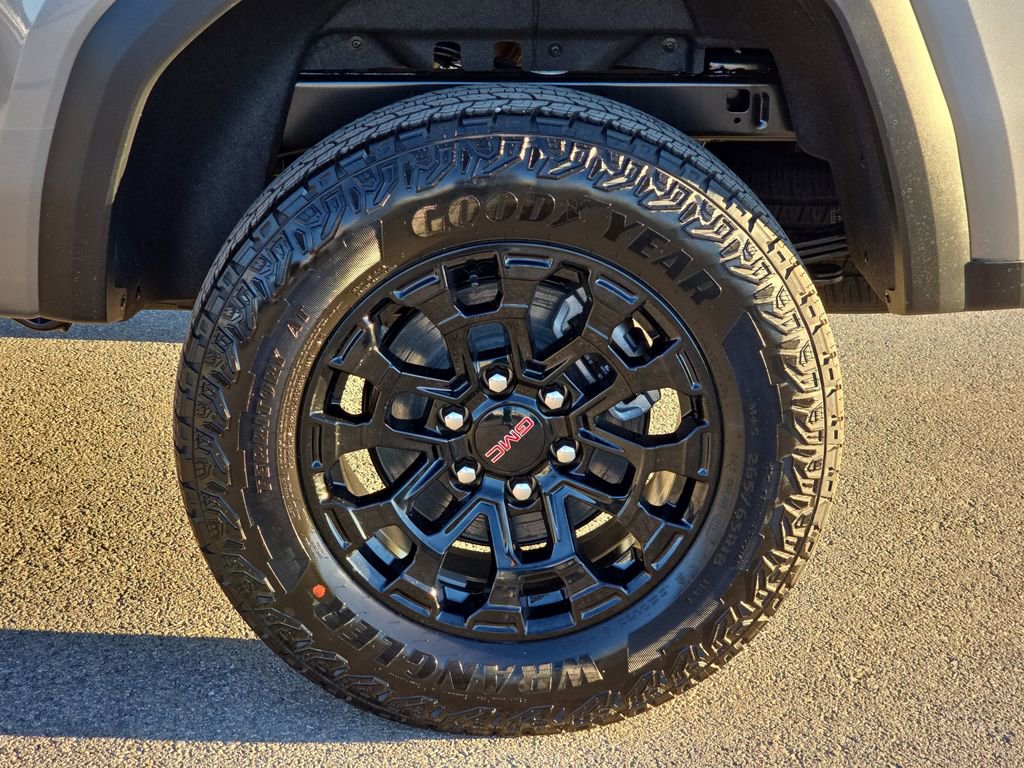 New 2026 GMC Canyon Elevation w/ Convenience Package RWD image 29