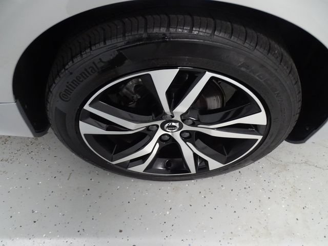 Used 2024 Volvo S60 B5 Plus AWD/4WD image 27