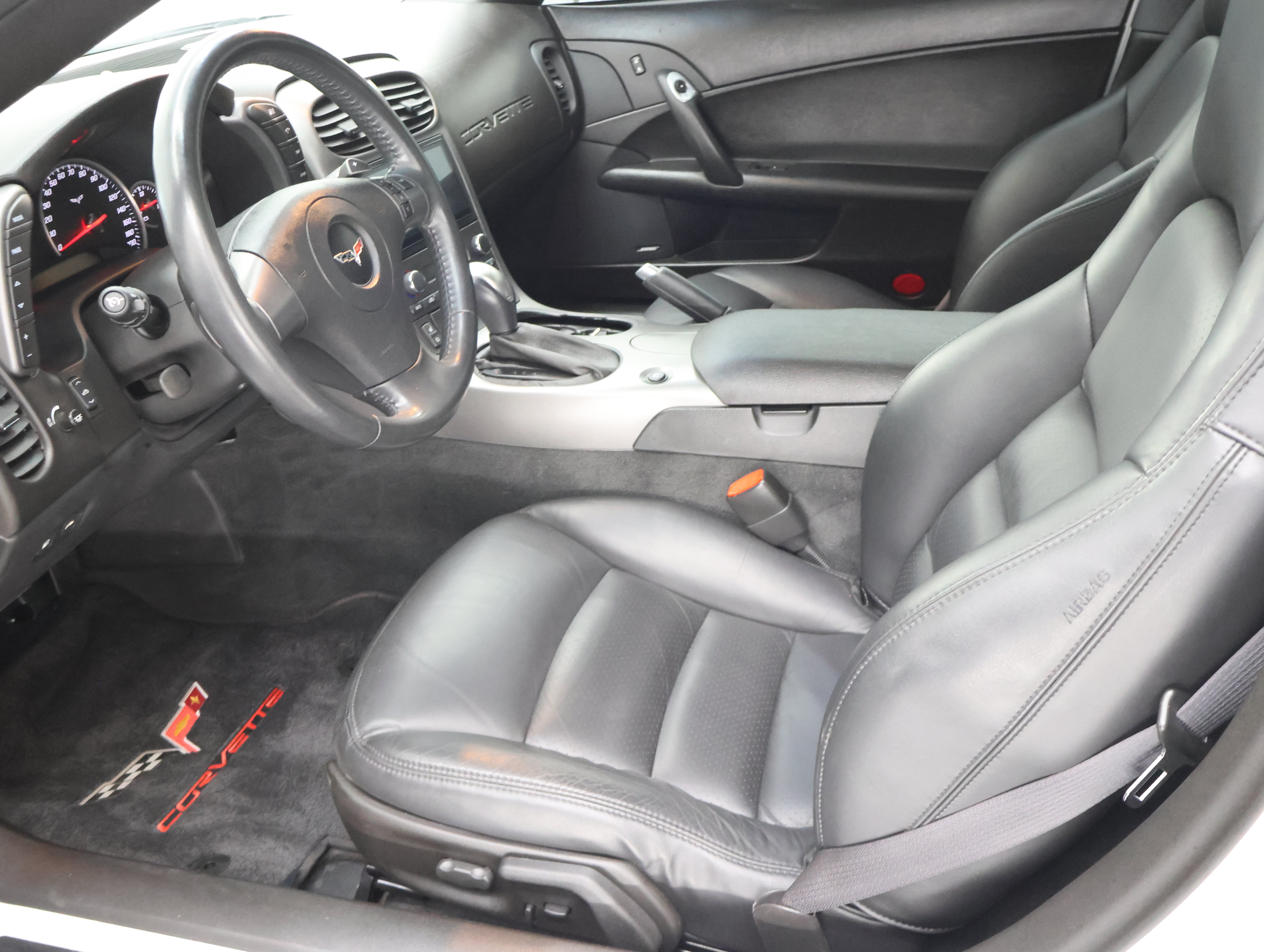 Used 2007 Chevrolet Corvette Convertible w/ Preferred Equipment Group RWD image 8