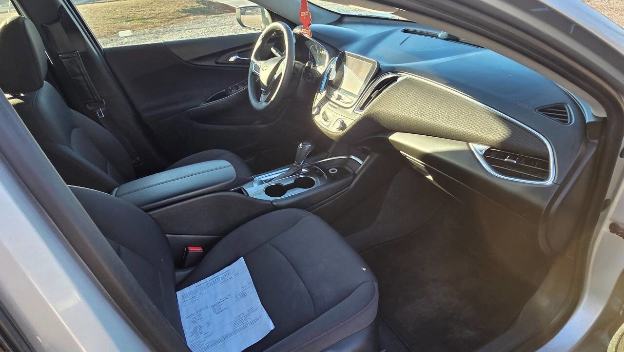 Used 2016 Chevrolet Malibu LT image 16