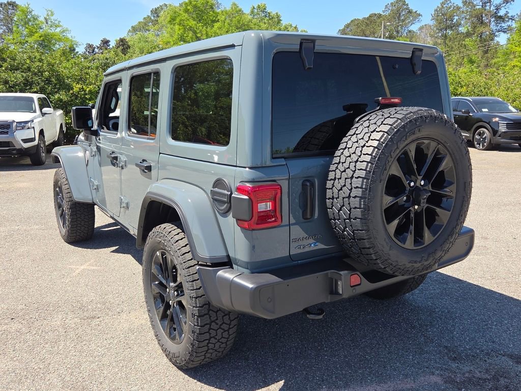 Used 2025 Jeep Wrangler Unlimited Sahara w/ Safety Group AWD/4WD image 8