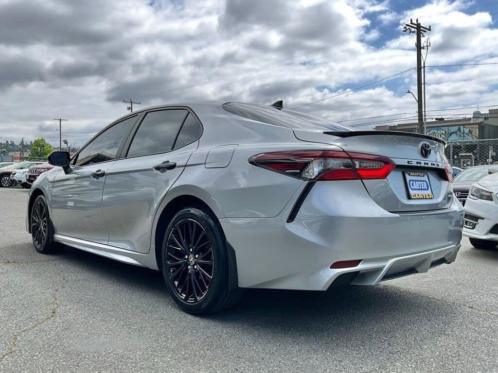 Used 2022 Toyota Camry SE w/ Carpet Mat Package (TMS) FWD image 6