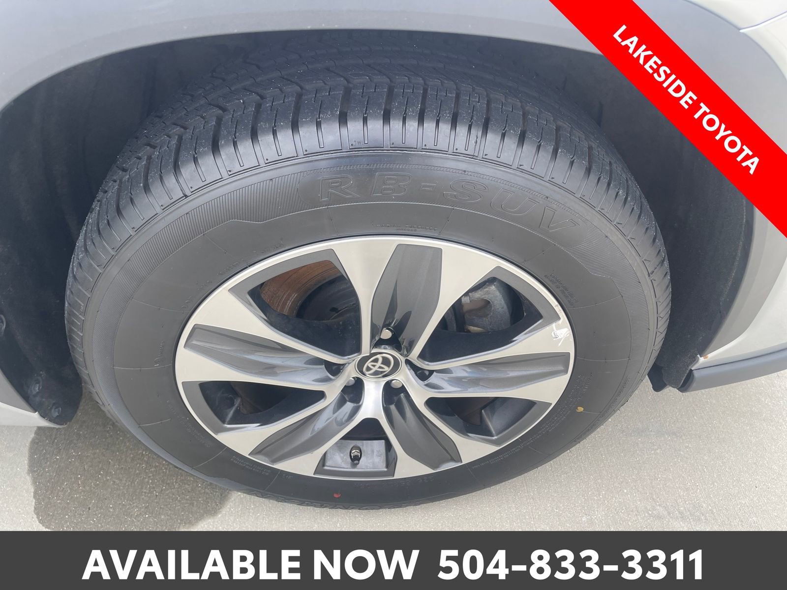 Certified 2024 Toyota Highlander XLE FWD image 12