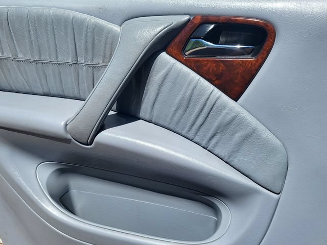 Used 2000 Mercedes-Benz ML 320 4MATIC image 11