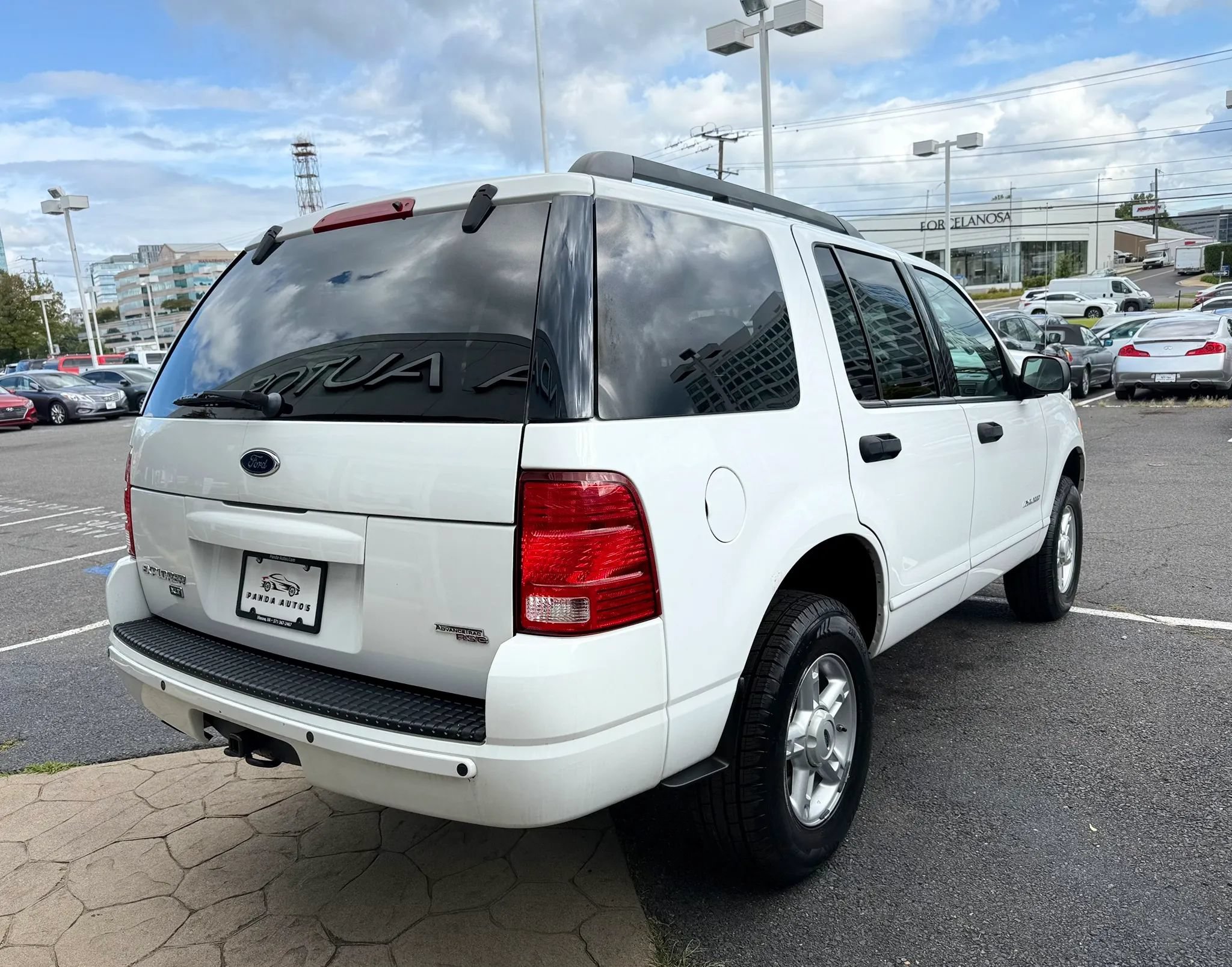 Used 2005 Ford Explorer Sport XLT AWD/4WD image 7
