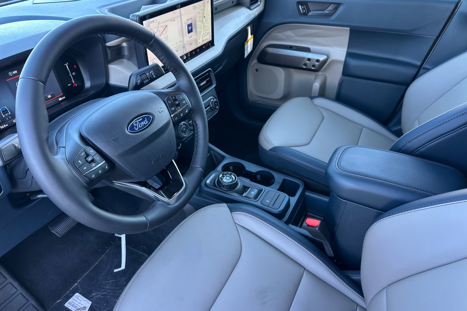 Used 2026 Ford Maverick Lariat image 9