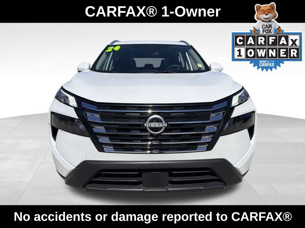 Used 2024 Nissan Rogue SV w/ SV Premium Package image 2