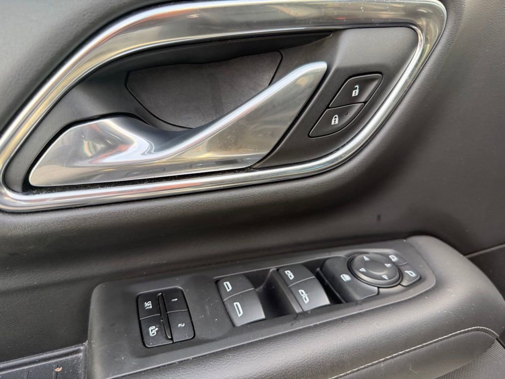 Used 2021 Chevrolet Tahoe Z71 w/ Rear Media and Nav Package image 12