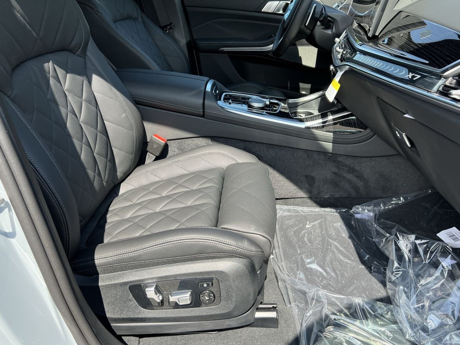 New 2027 BMW X7 xDrive40i w/ M Sport Package AWD/4WD image 26