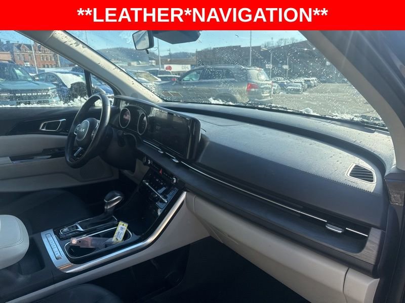 Used 2023 Kia Carnival EX FWD image 10