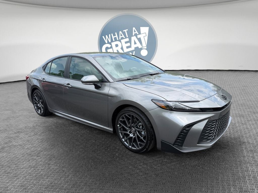 Used 2026 Toyota Camry SE w/ Convenience Package FWD image 1