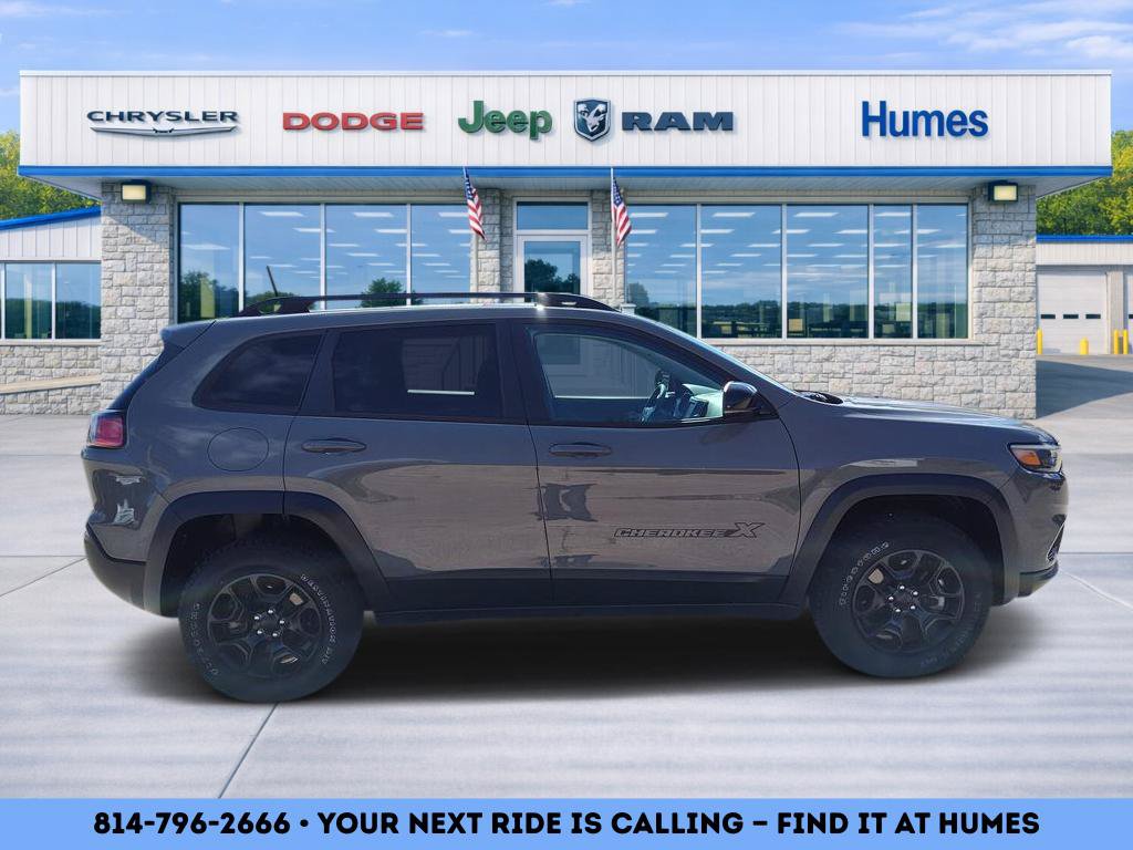 Used 2022 Jeep Cherokee Latitude w/ Trailer Tow Group AWD/4WD image 2