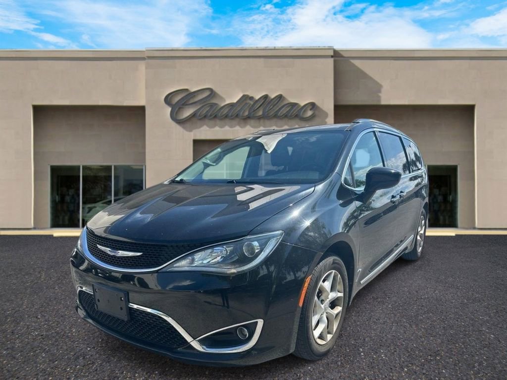 Used 2020 Chrysler Pacifica Touring-L image 7