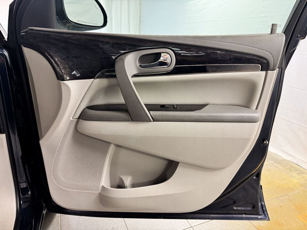 Used 2017 Buick Enclave Leather w/ Trailering Package FWD image 16