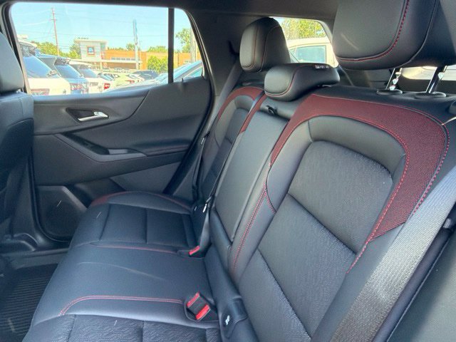 New 2027 Chevrolet Equinox RS w/ LPO, Floor Liner Package FWD image 20