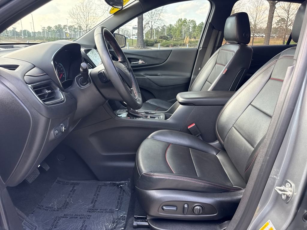 Used 2023 Chevrolet Equinox RS w/ RS Leather Package image 13