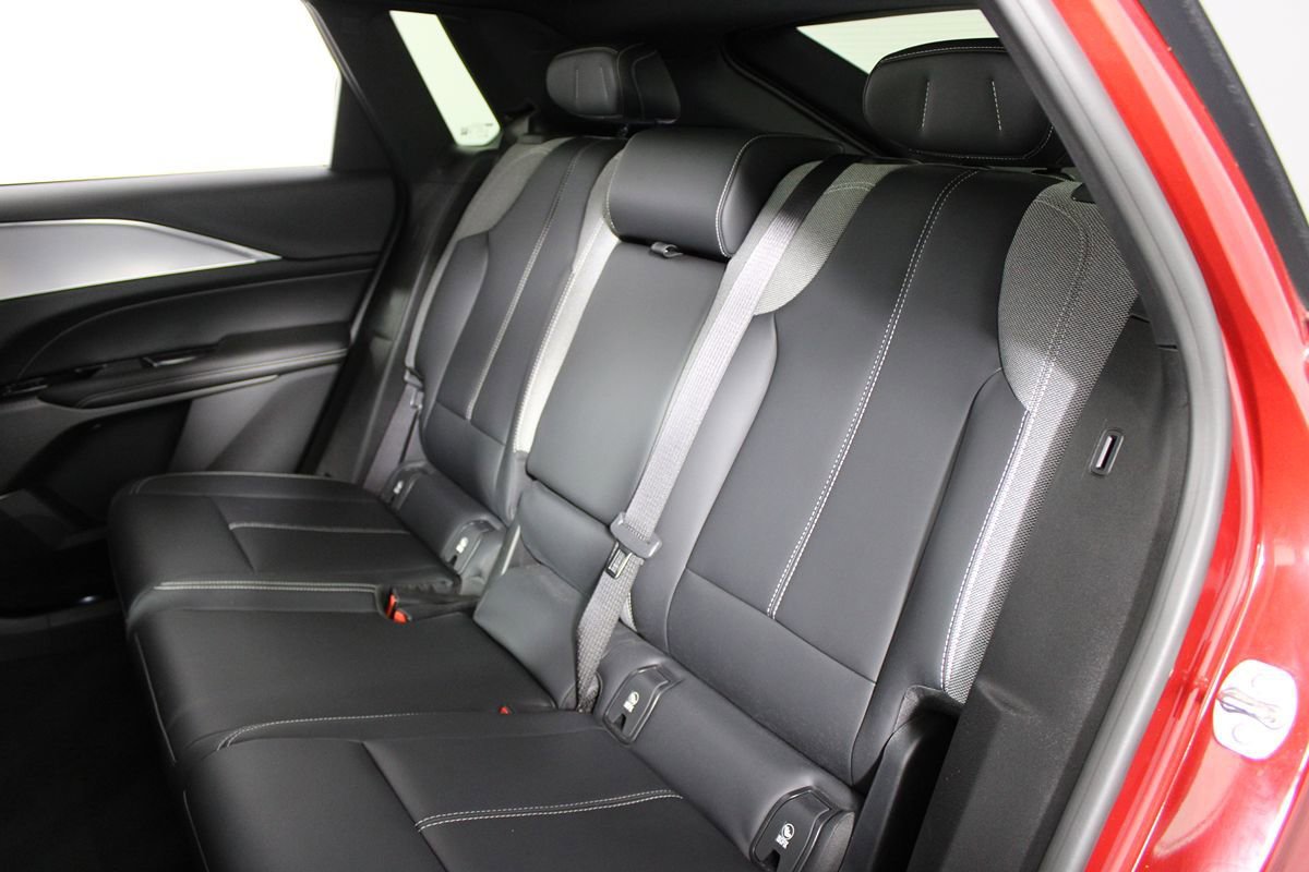 Used 2024 Cadillac Lyriq Tech RWD image 30