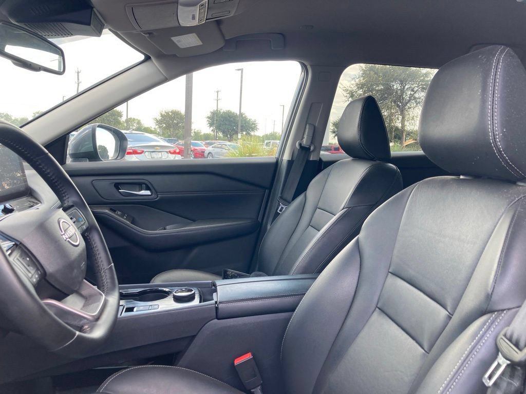 Used 2026 Nissan Rogue SL AWD/4WD image 10