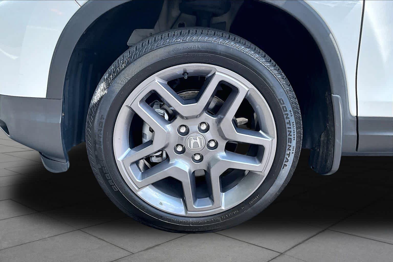 Used 2023 Honda Passport EX-L image 11