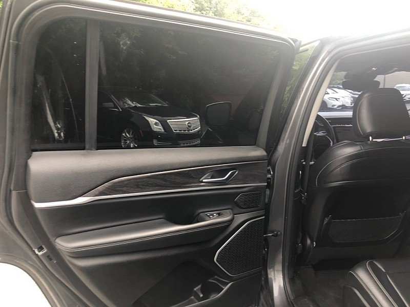 Used 2021 Jeep Grand Cherokee L Limited image 11