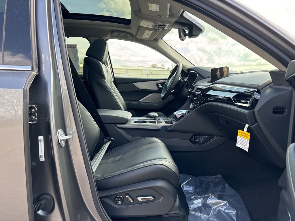 Used 2024 Acura MDX SH-AWD w/ Technology Package image 25