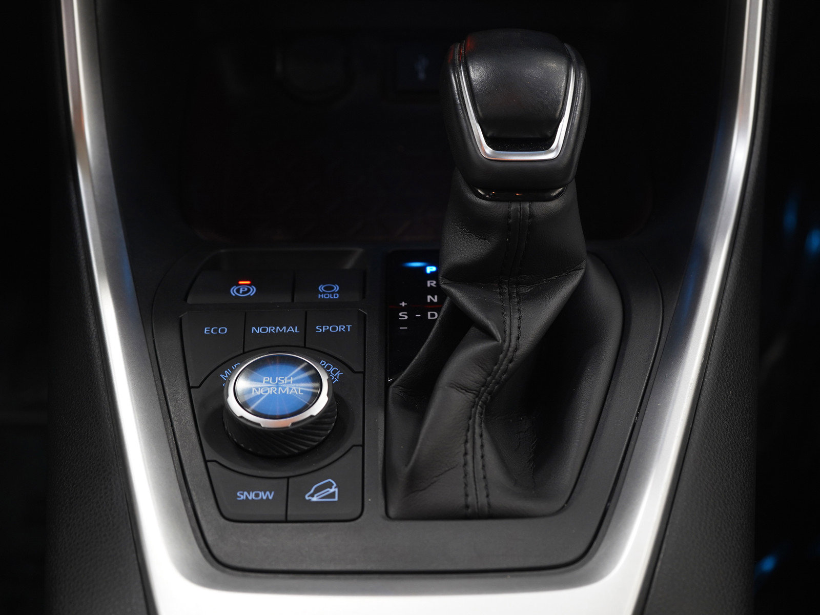 Used 2020 Toyota RAV4 Limited image 19