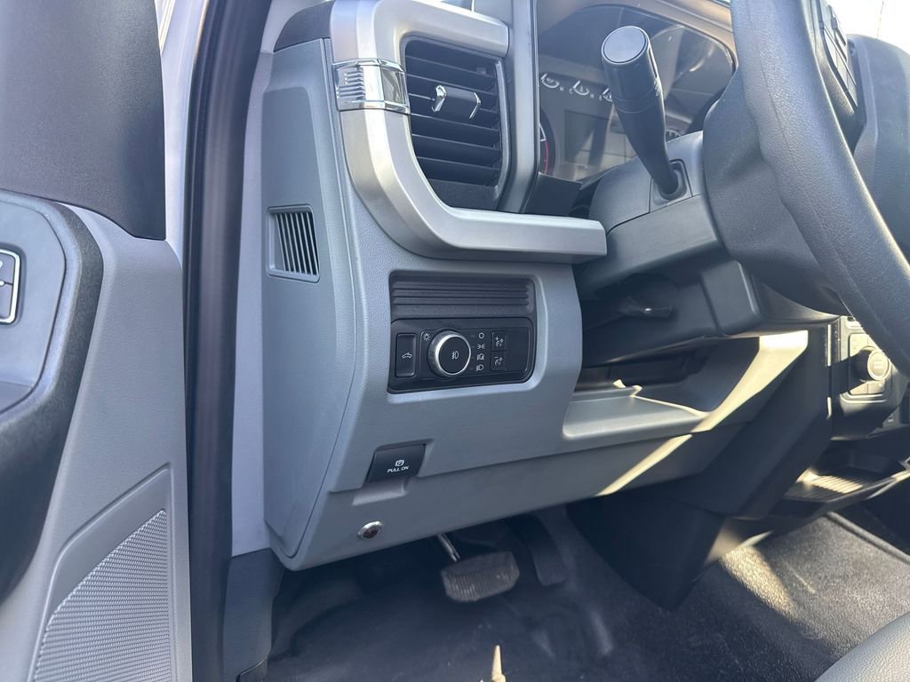 New 2024 Ford F450 XL w/ XL Chrome Package image 9