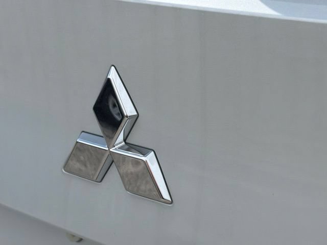 New 2026 Mitsubishi Outlander SE FWD image 13