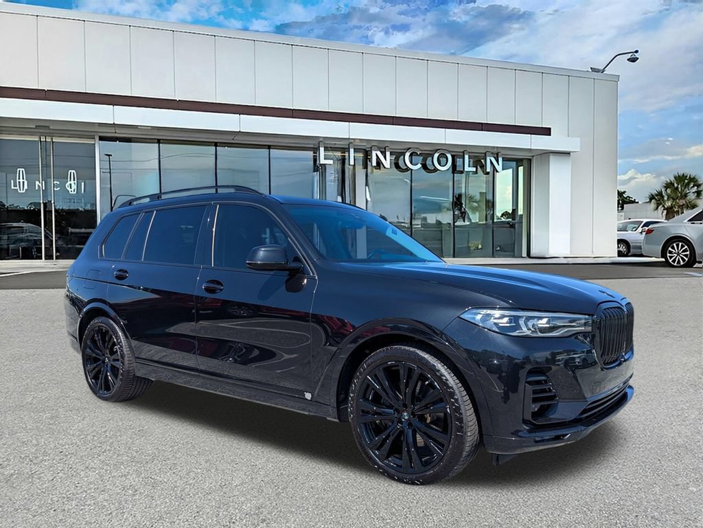 Used 2021 BMW X7 xDrive40i w/ Premium Package 2 AWD/4WD image 1