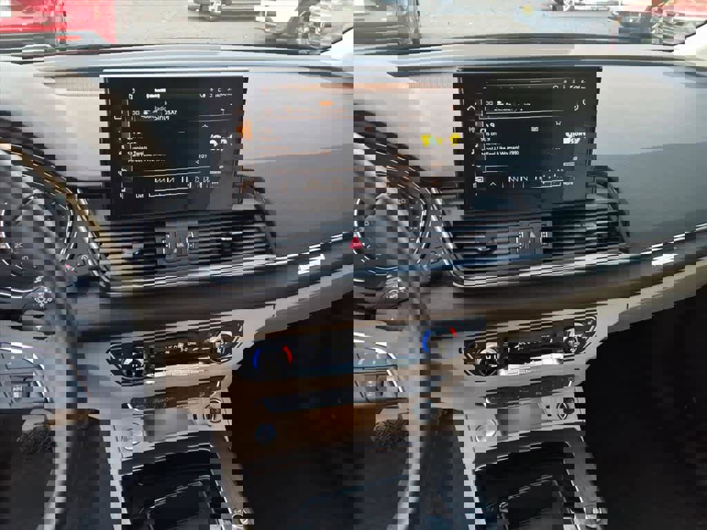 Used 2023 Audi Q5 2.0T Premium w/ Convenience Package image 8