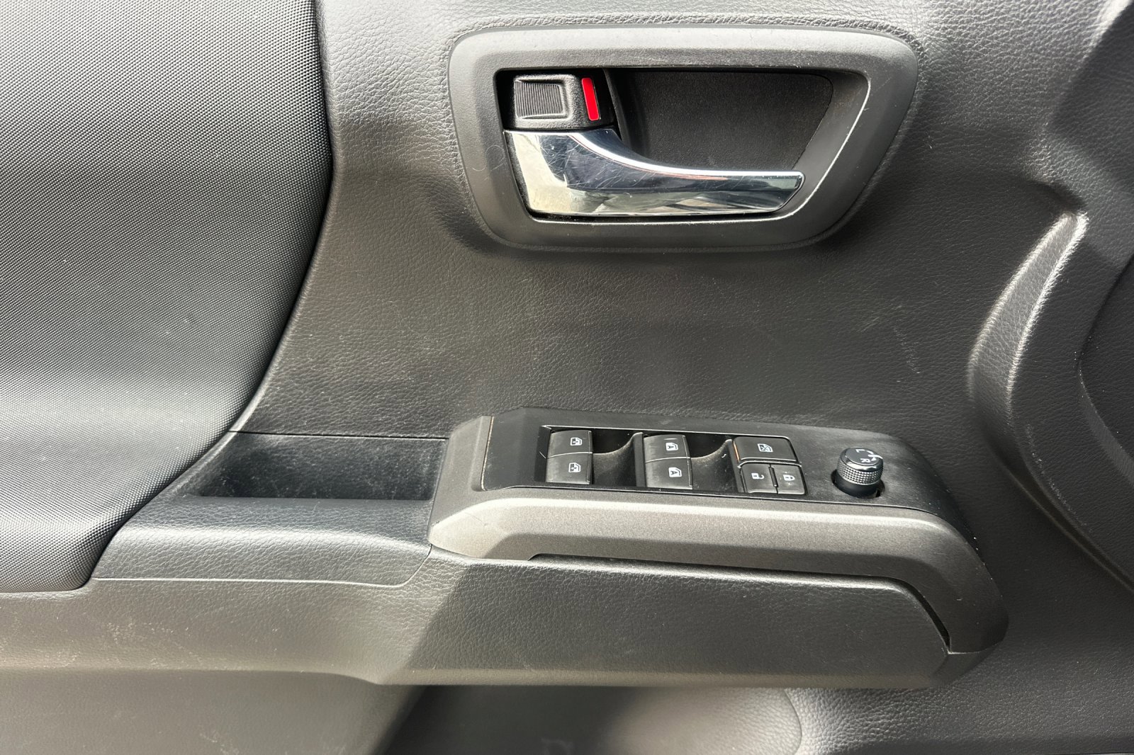 Used 2023 Toyota Tacoma SR5 image 11