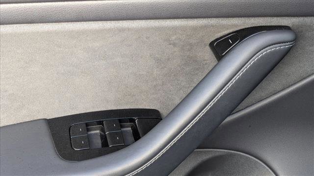 Used 2020 Tesla Model 3 Performance image 12