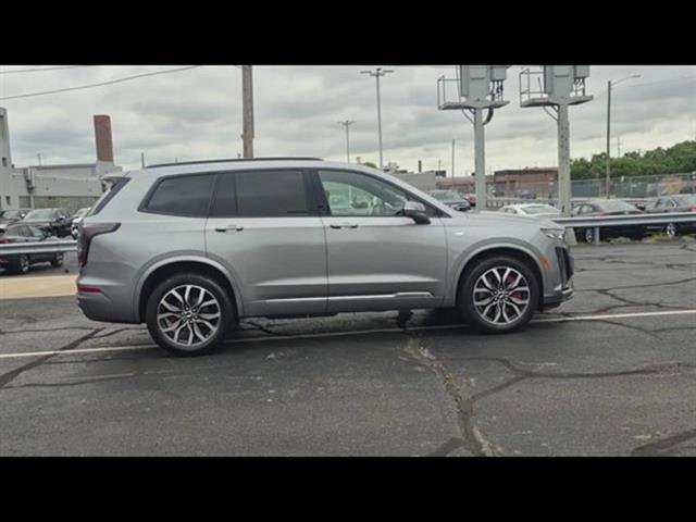 Used 2024 Cadillac XT6 Sport image 27